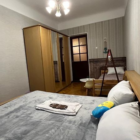 Ararat-Klovskaya Hostel-Apartments Kiev Екстер'єр фото