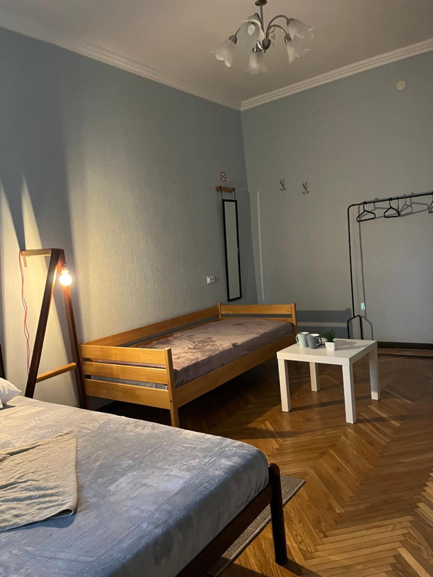 Ararat-Klovskaya Hostel-Apartments Kiev Екстер'єр фото