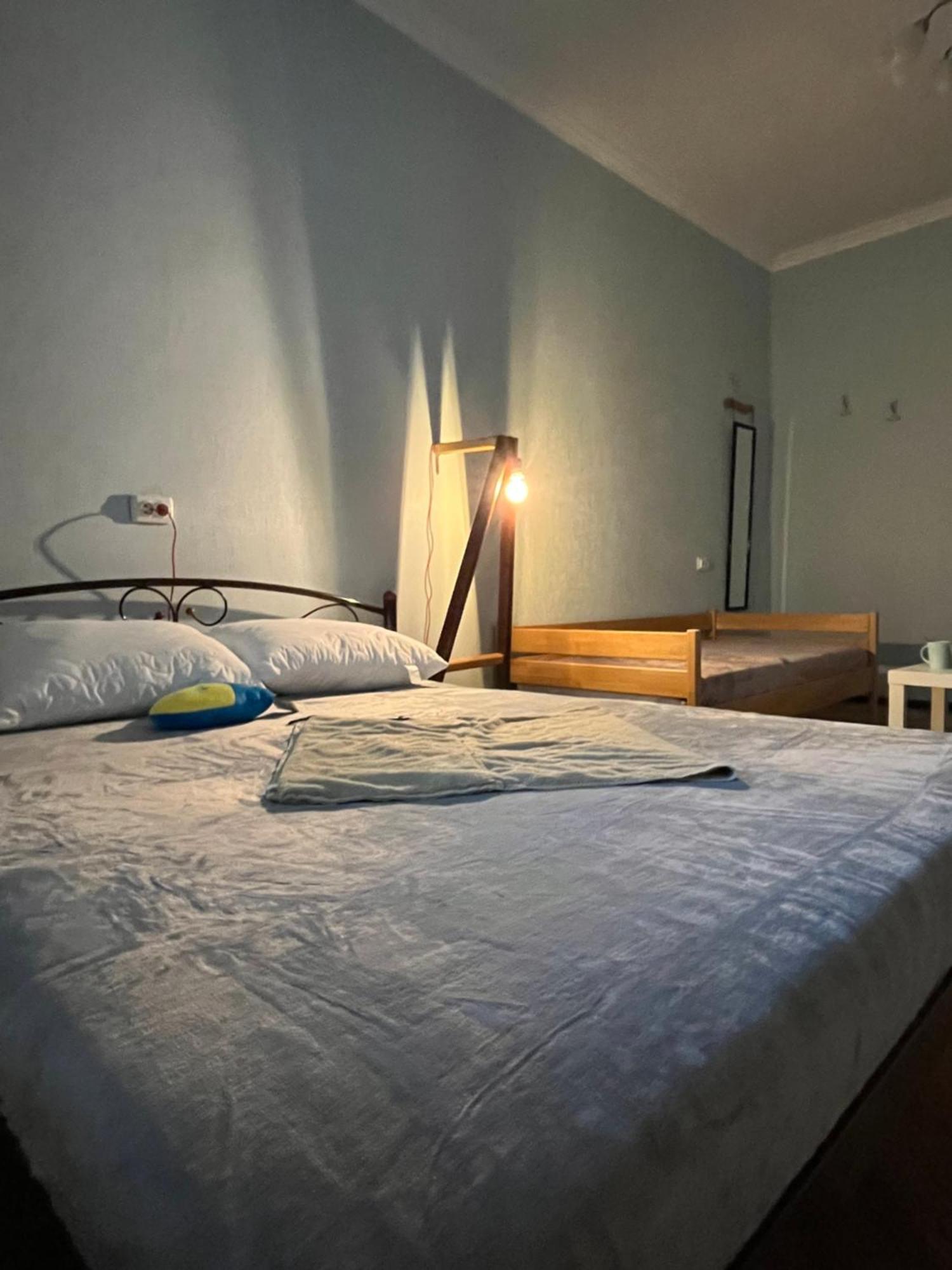 Ararat-Klovskaya Hostel-Apartments Kiev Екстер'єр фото