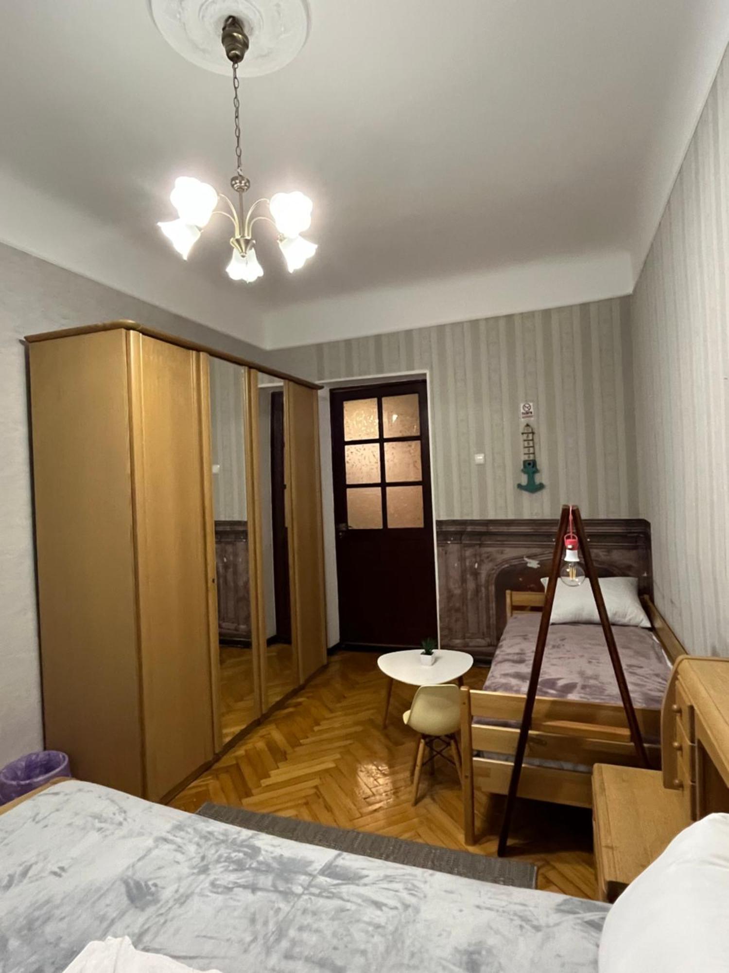 Ararat-Klovskaya Hostel-Apartments Kiev Екстер'єр фото